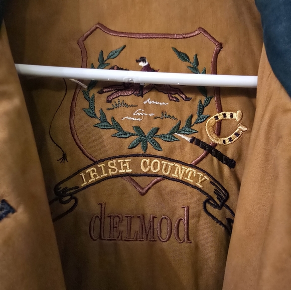 Gorgeous vintage warm, cozy jacket - Picture 4 of 16